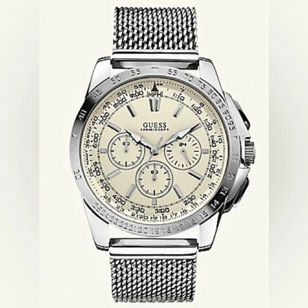 NWHT MEN GUESS WATCH